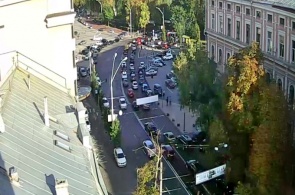 Bolshaya Zhitomirskaya和Mikhailovskaya街道的十字路口。基辅在线